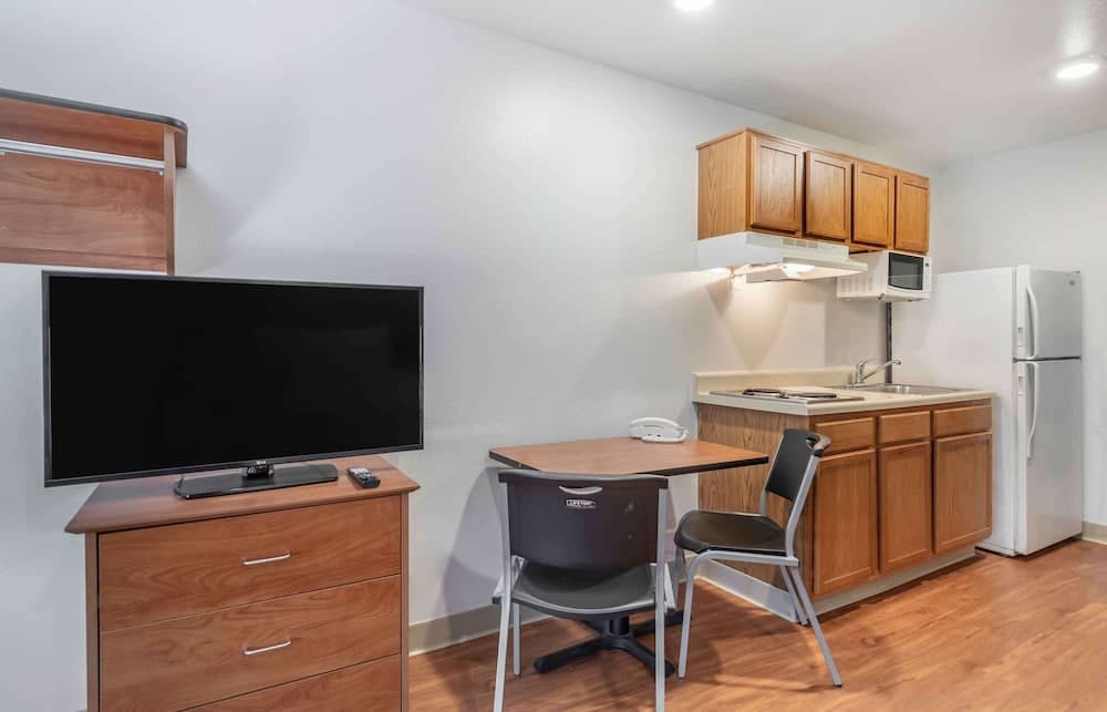 Extended Stay America Select Suites - Laredo interior in Laredo, TX — gallery photo 2