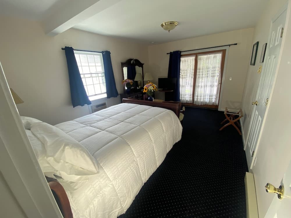The Taber Inne & Suites gallery photo in Mystic, CT — image 11