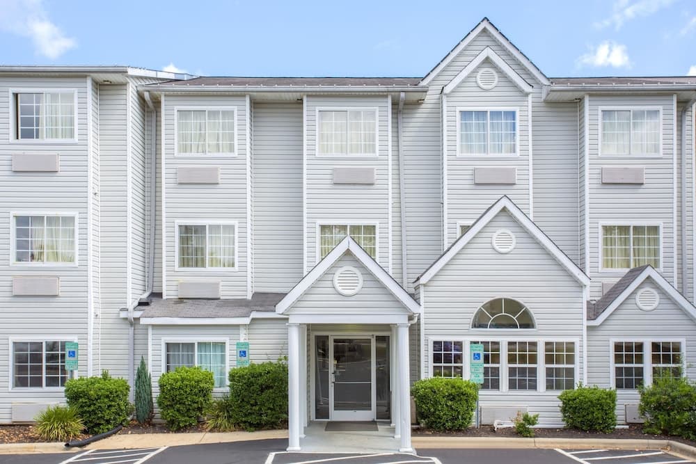 Microtel Inn & Suites by Wyndham Kannapolis/Concord — hotel in Kannapolis, North Carolina
