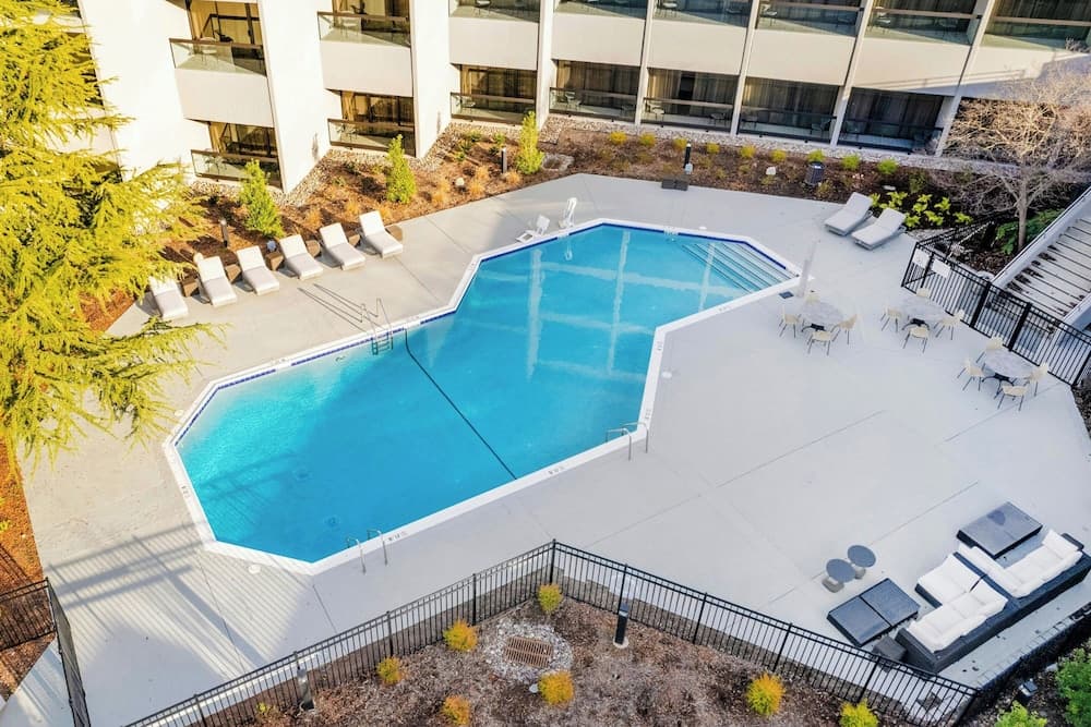 Sheraton Chapel Hill Hotel interior in Chapel Hill, NC — gallery photo 2