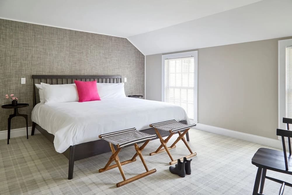 The Kent Collection - The Firefly Inn gallery photo in Kent — image 22
