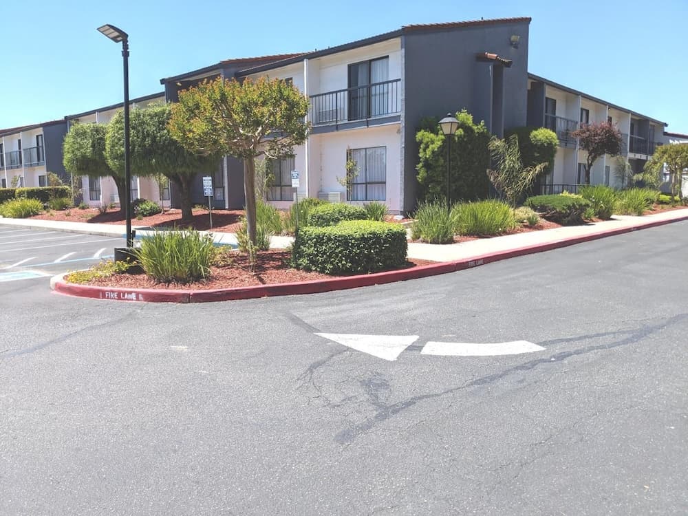 Quality Inn & Suites South San Jose / Morgan Hill featured exterior or lobby in Morgan Hill, CA — similar hotel