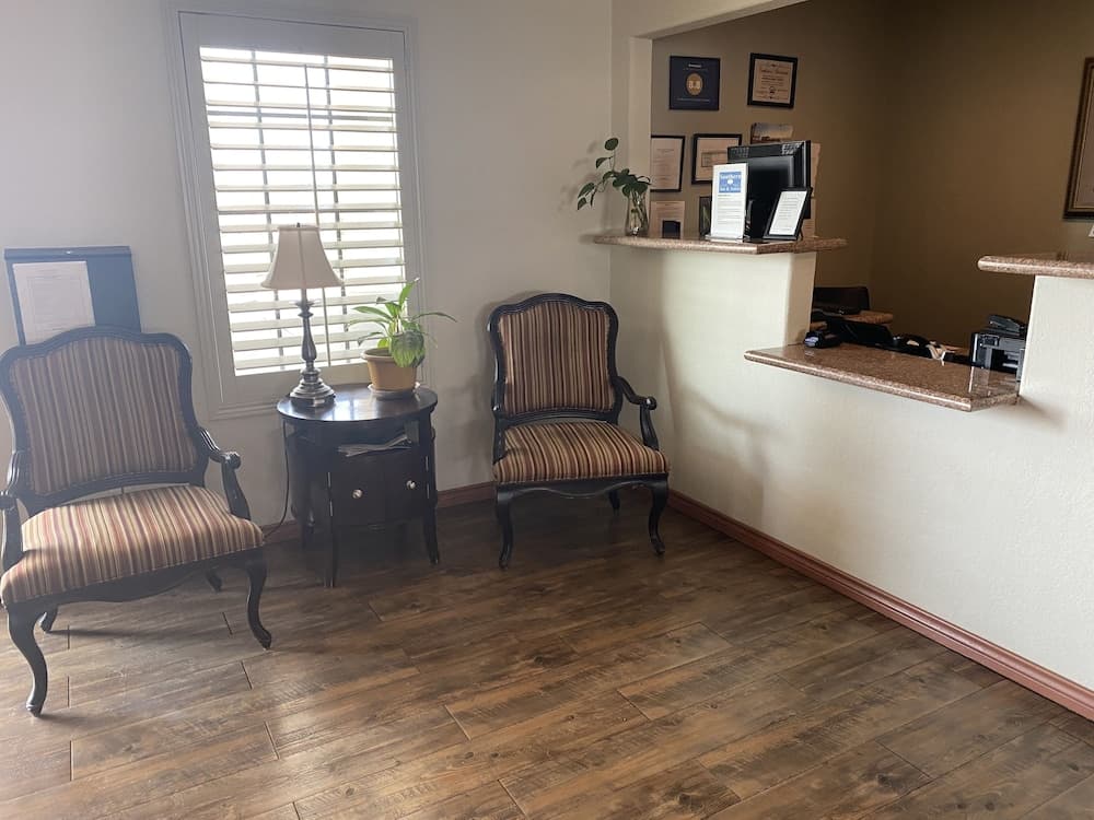 Southern Inn and Suites interior in Yorktown, TX — gallery photo 2