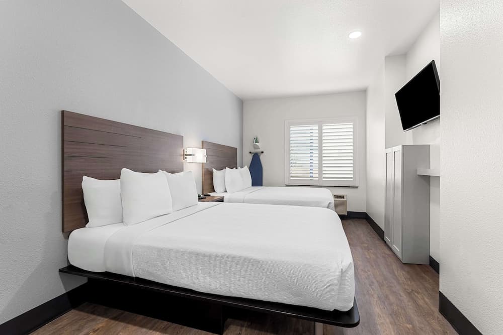 SureStay by Best Western Livingston Merced County interior in Livingston, CA — gallery photo 2