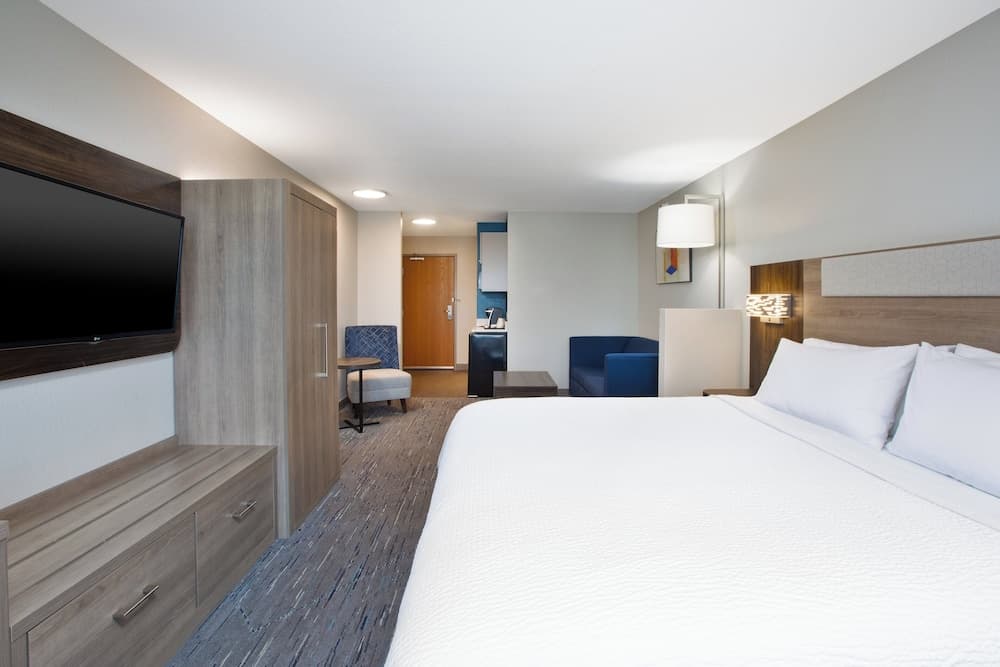 Holiday Inn Express & Suites Buffalo by IHG property views in Buffalo, WY — gallery photo 3