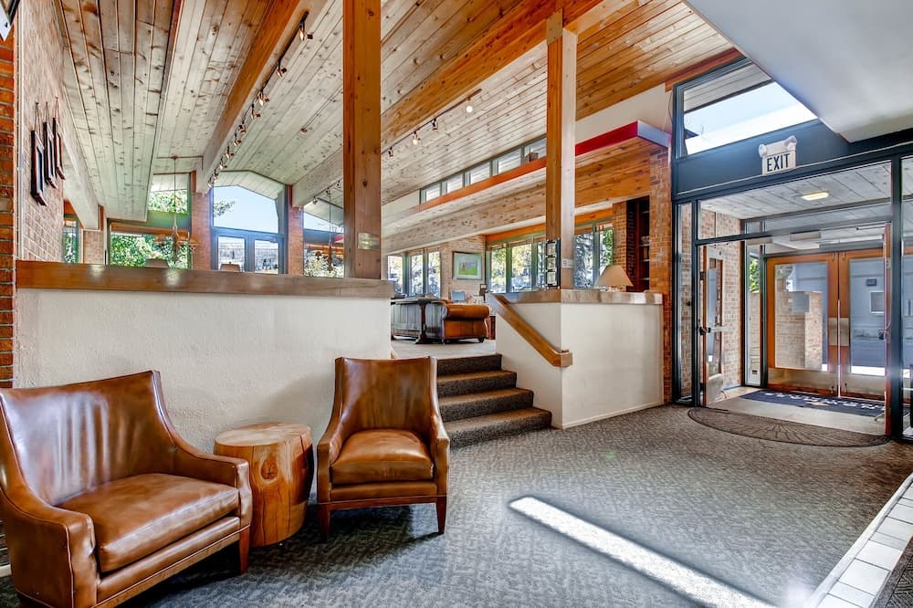 Mountain Chalet Snowmass interior in Snowmass Village, CO — gallery photo 2