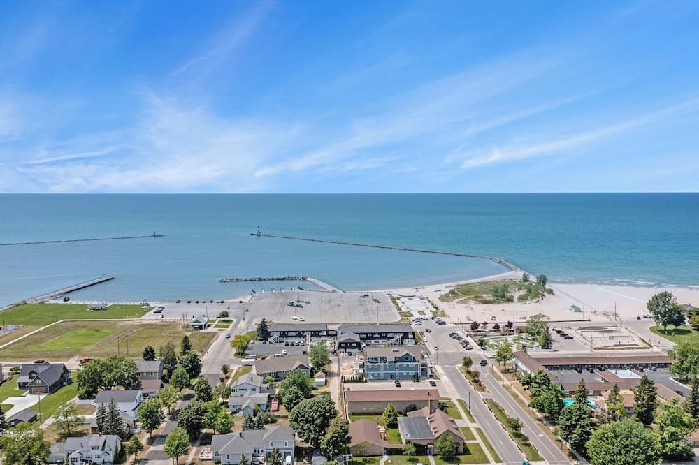 Snyder's Shoreline Inn gallery photo in Ludington, MI — image 110