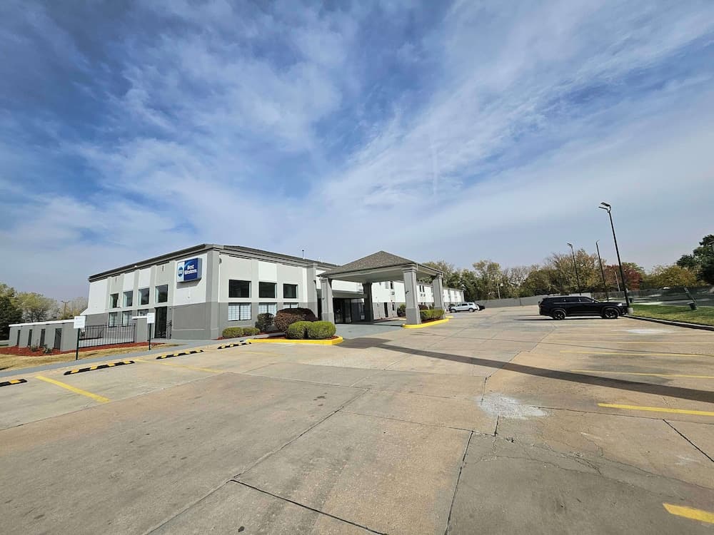 Best Western Park City Wichita North featured exterior or lobby in Park City, KS — similar hotel