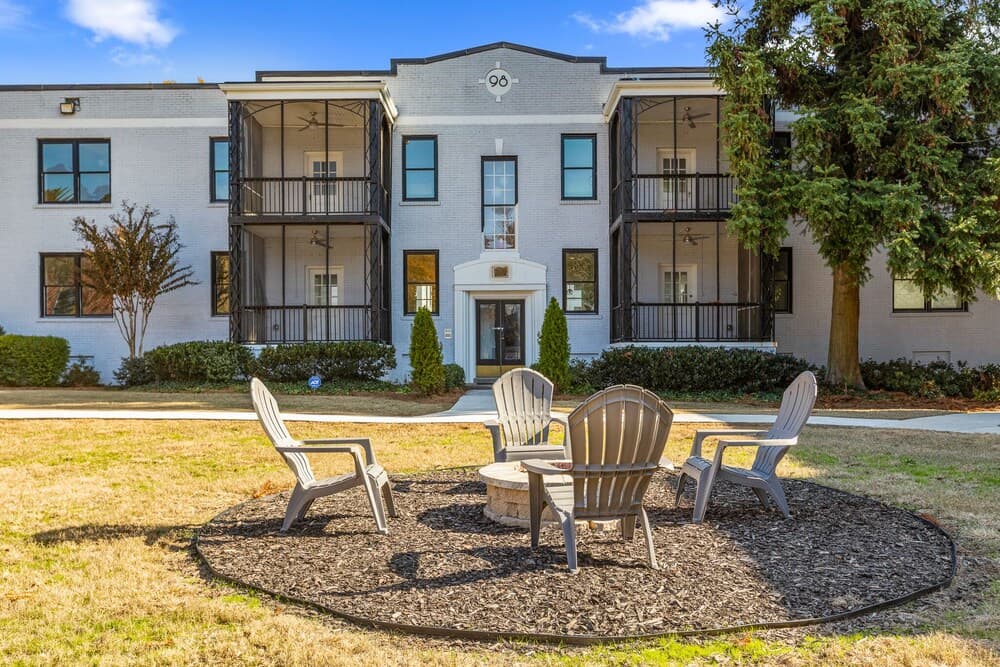 Newly Renovated Buckhead Condo Suites property views in Atlanta, GA — gallery photo 3