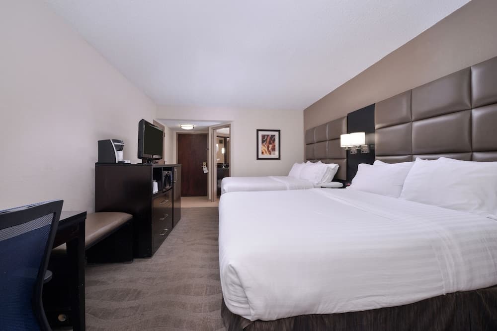 Holiday Inn Express Burlington by IHG property views in Burlington, NC — gallery photo 3