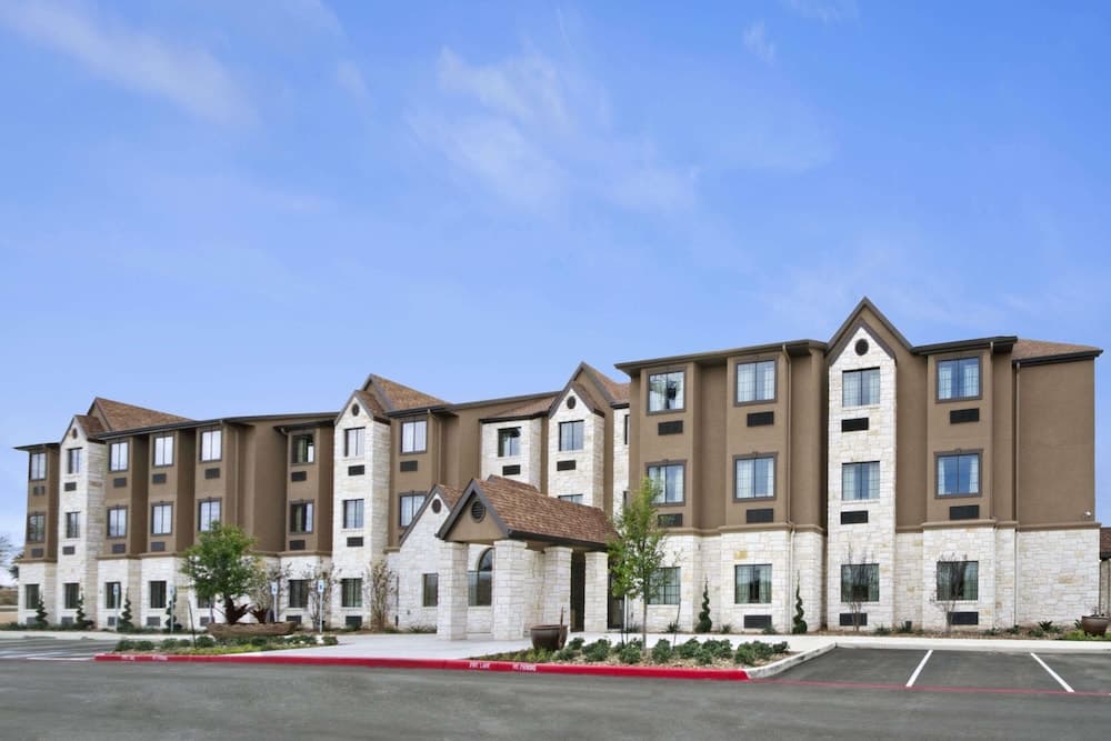 Microtel Inn & Suites by Wyndham Round Rock — hotel in Round Rock, Texas