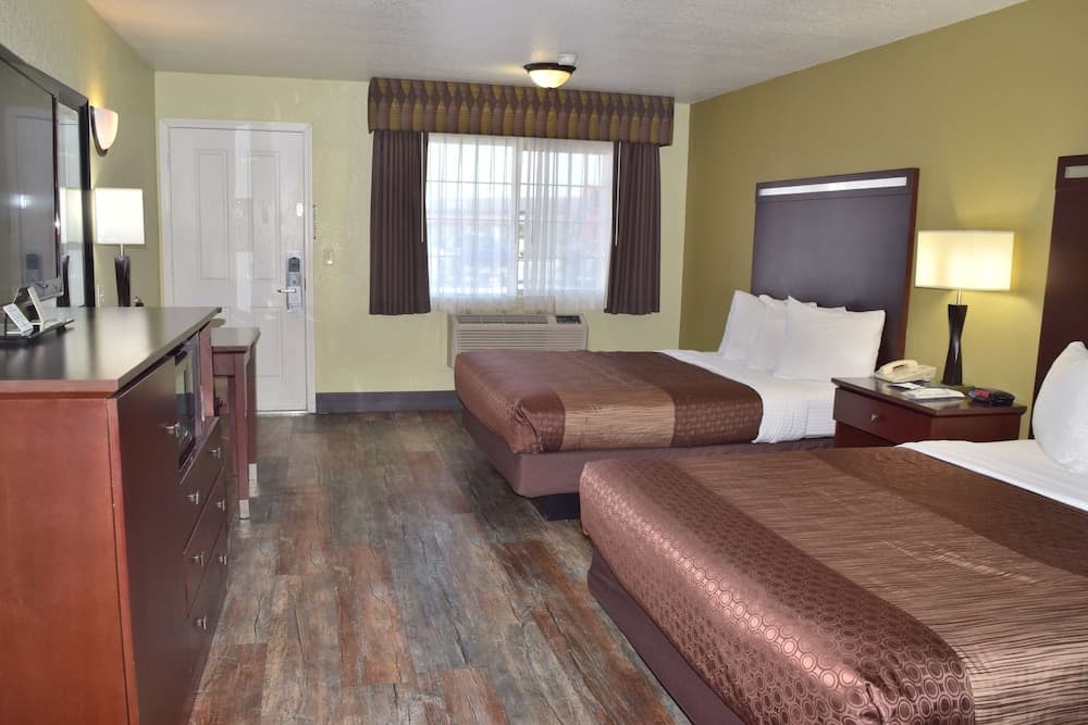 Anderson Inn property views in Anderson, CA — gallery photo 3