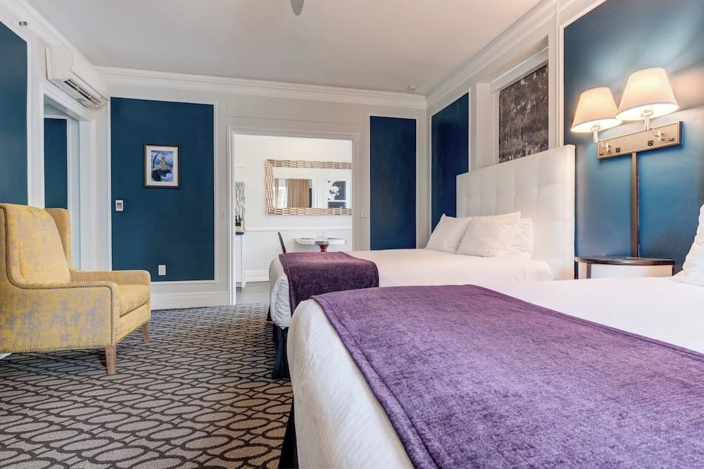Inn at the Park by WorldMark interior in San Diego, CA — gallery photo 2