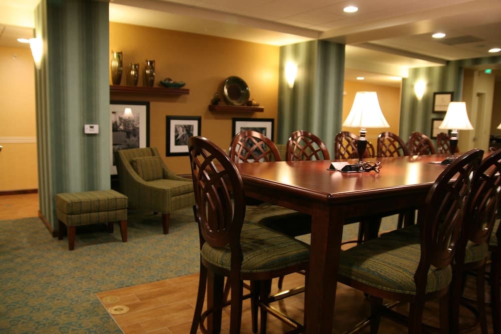 Hampton Inn Brentwood gallery photo in Brentwood, CA — image 7