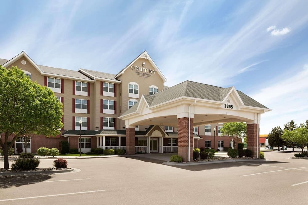 Country Inn & Suites by Radisson, Boise West - Meridian featured exterior or lobby in Meridian, ID — similar hotel