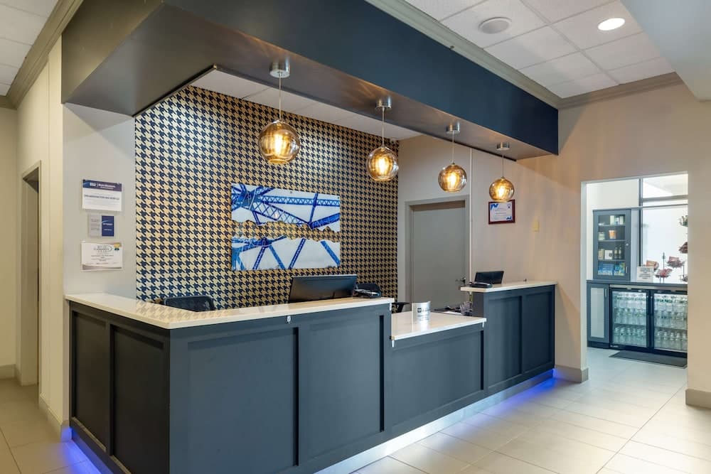 Clarion Inn North Haven - New Haven North gallery photo in North Haven — image 28