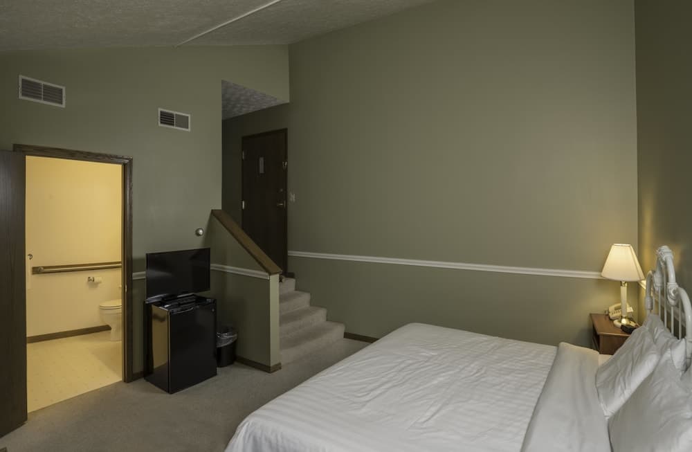 Sugarcreek Village Inn gallery photo in Sugarcreek, OH — image 7