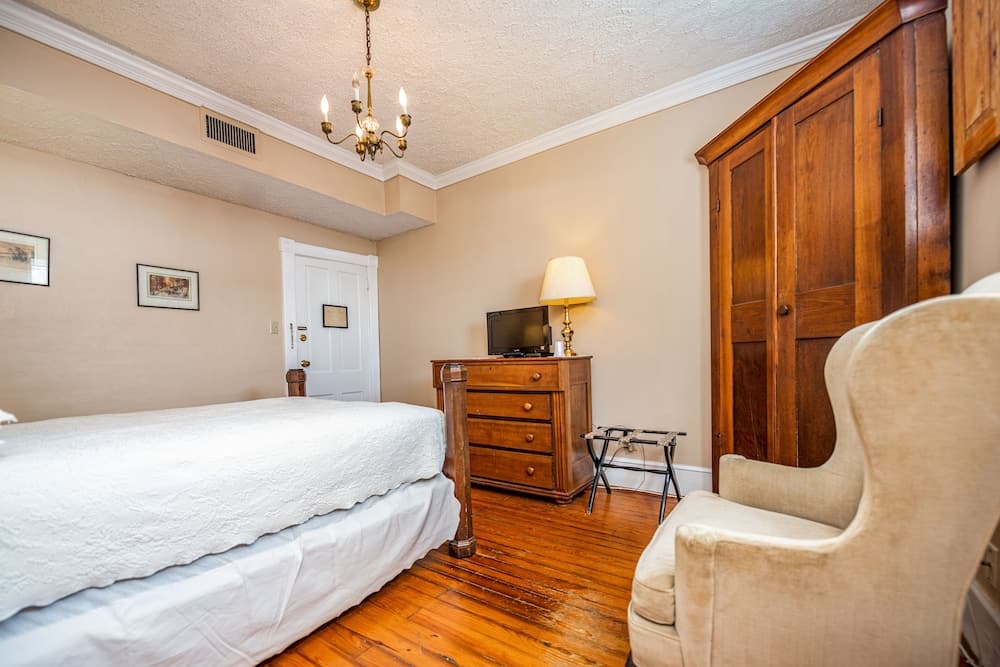 Wayside Inn gallery photo in Middletown, VA — image 115