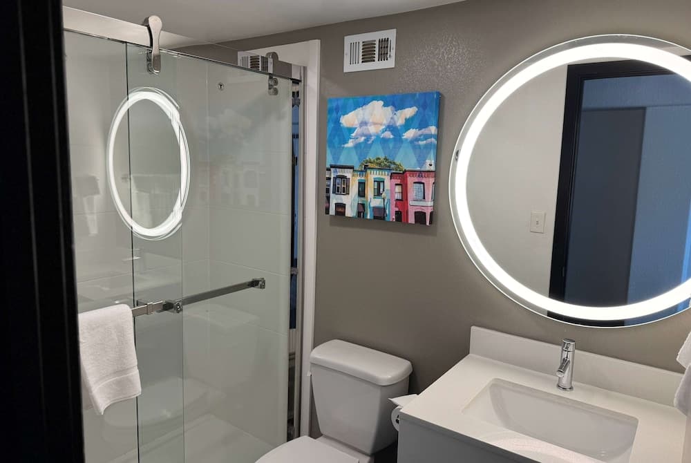 Holiday Inn Express And Suites Washington Dc Noma by IHG property views in Washington, DC — gallery photo 3
