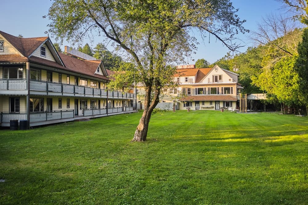 River's Edge featured exterior or lobby in Barryville, NY — similar hotel