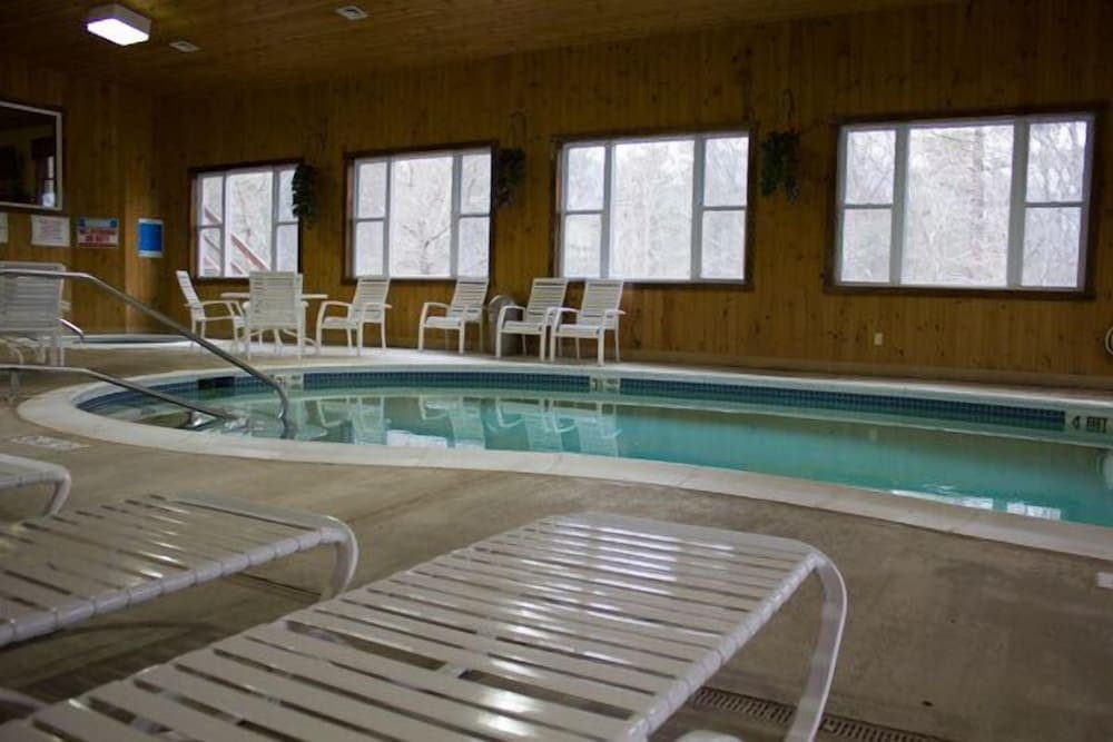 Riedlbauer's Resort interior in Round Top, NY — gallery photo 2