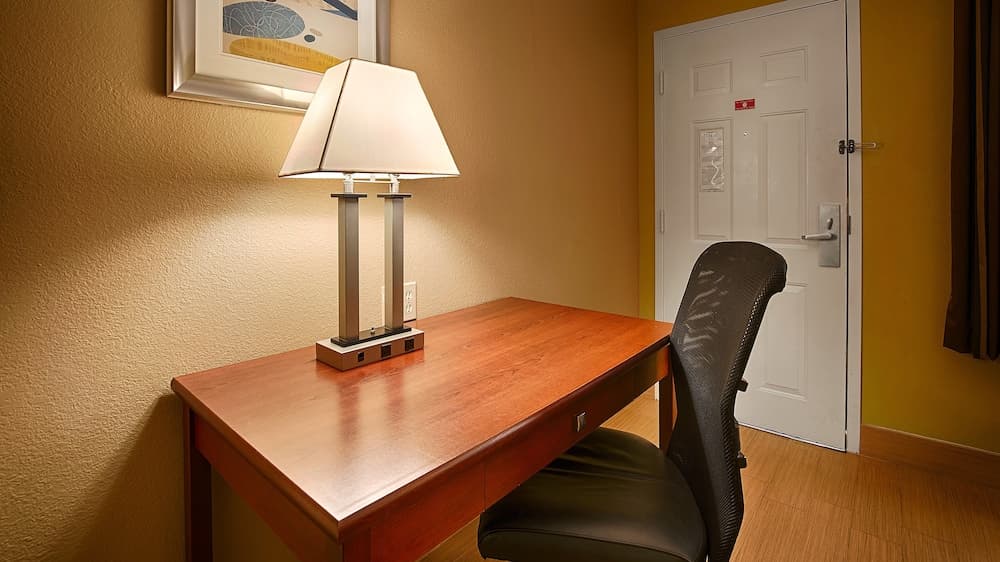 Best Western Clovis Cole gallery photo in Clovis, CA — image 11
