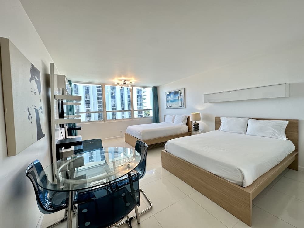 SeaStays Apartments property views in Miami Beach, FL — gallery photo 3
