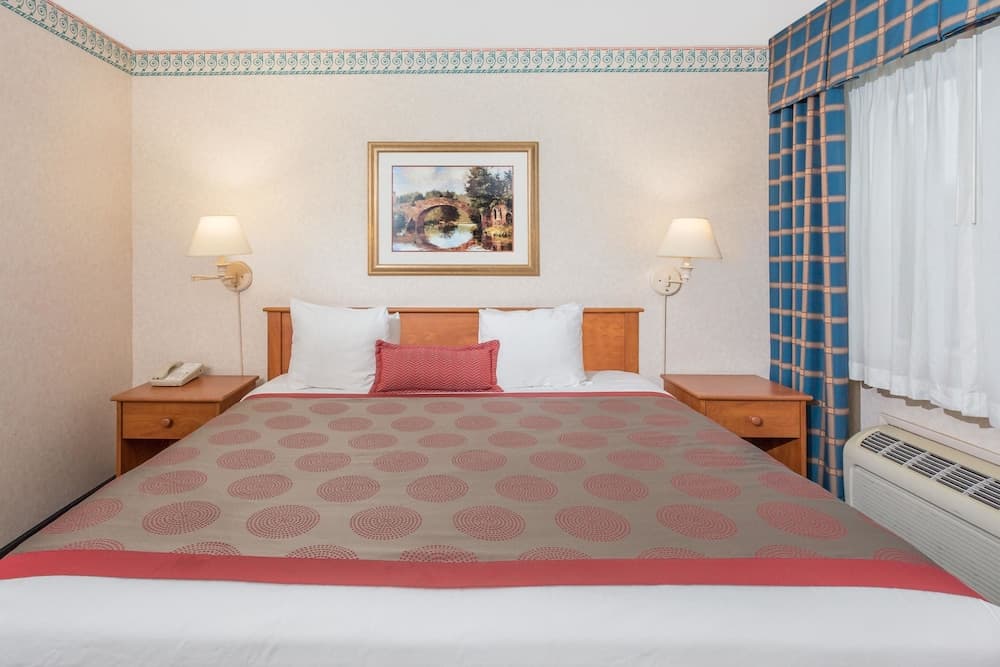 Ramada by Wyndham Kent Seattle Area gallery photo in Kent, WA — image 5