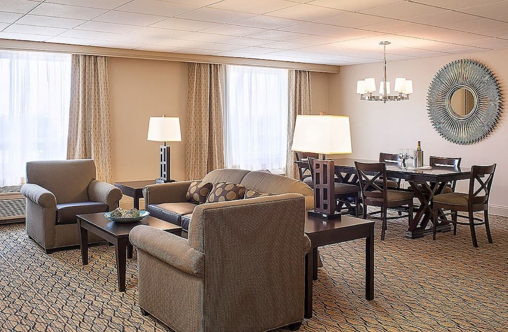 Holiday Inn Hartford Downtown Area, an IHG Hotel property views in East Hartford — gallery photo 3