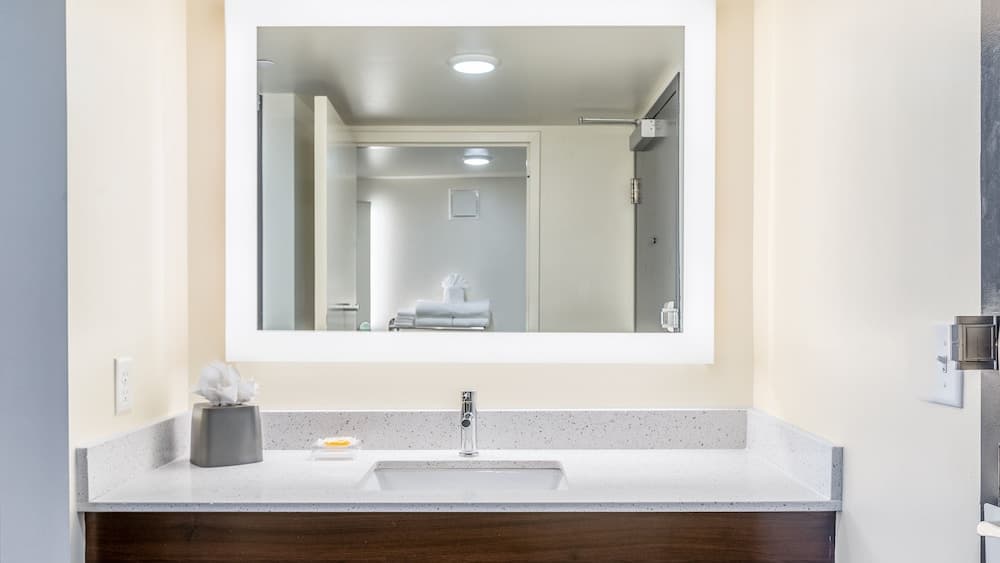 Holiday Inn Resort Panama City Beach by IHG gallery photo in Panama City Beach, FL — image 64