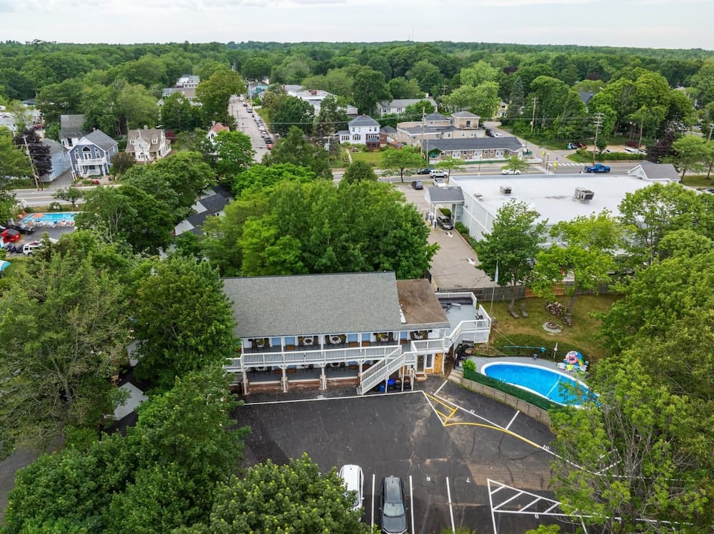 Sunset Suites property views in Old Orchard Beach — gallery photo 3