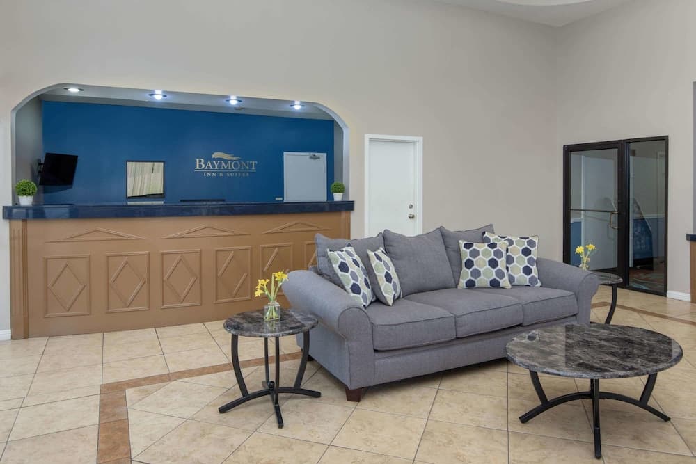 Baymont Inn and Suites Douglasville Atlanta interior in Douglasville, GA — gallery photo 2
