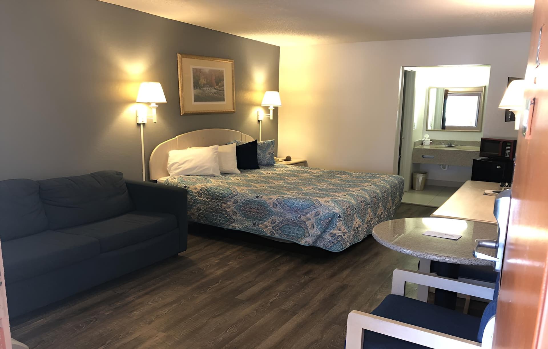 Executive Garden Titusville Hotel property views in Titusville, FL — gallery photo 3