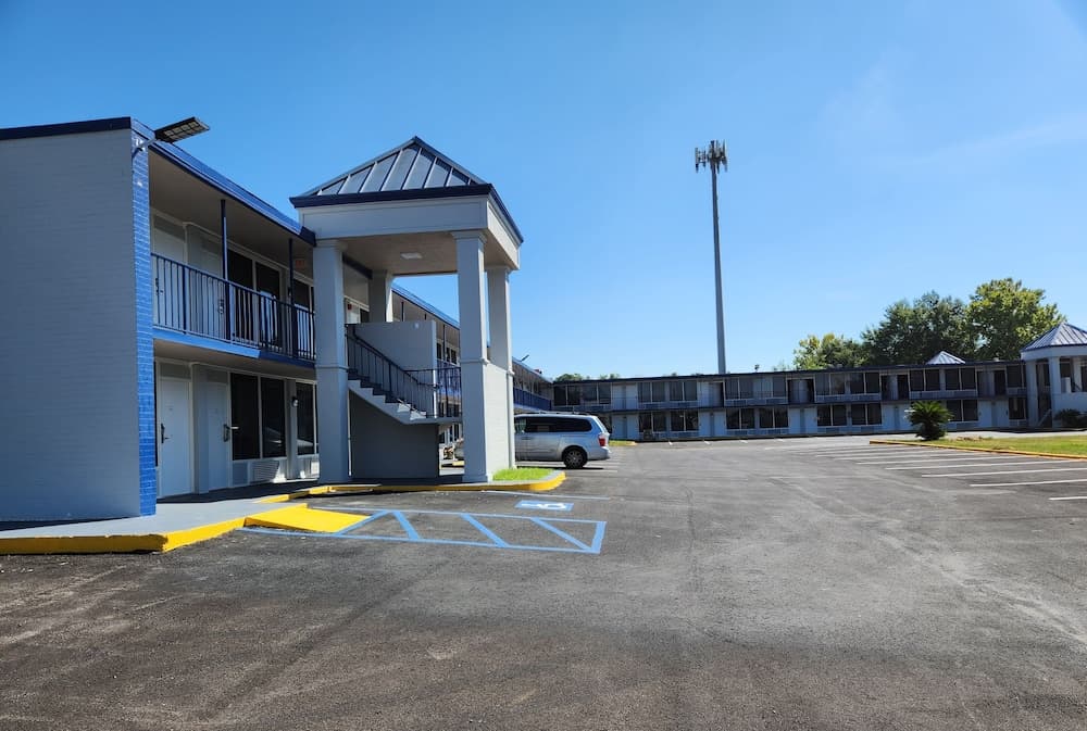 Smart Stay Inn featured exterior or lobby in Lafayette, LA — similar hotel