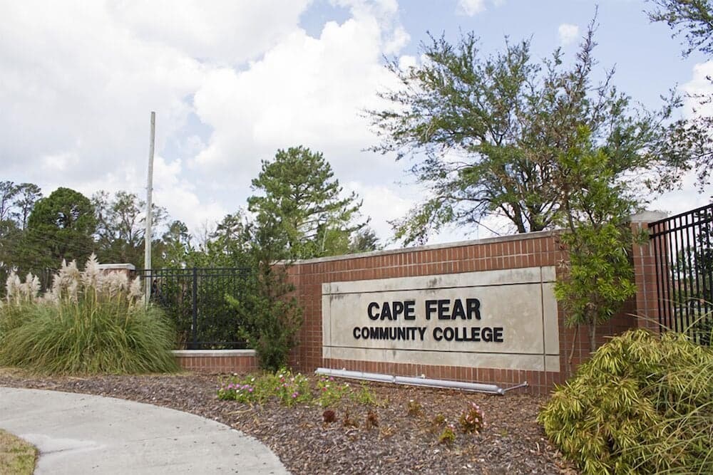 Holiday Inn Express & Suites Wilmington West - Medical Park by IHG gallery photo in Wilmington, NC — image 10