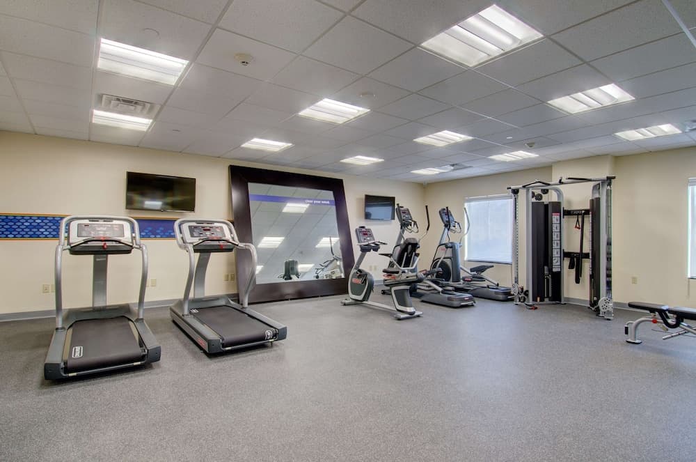 Hampton Inn & Suites Boston/Stoughton gallery photo in Stoughton — image 12