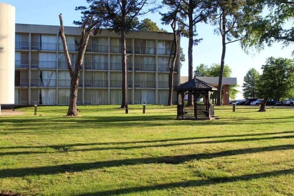 Home Inn Woods Hotel — hotel in Olive Branch, Mississippi