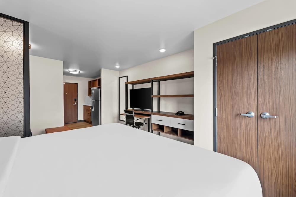 Everhome Suites Brownsville gallery photo in Brownsville, TX — image 28