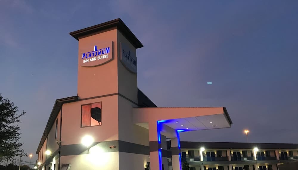 Platinum Inn and Suites featured exterior or lobby in Houston, TX — similar hotel