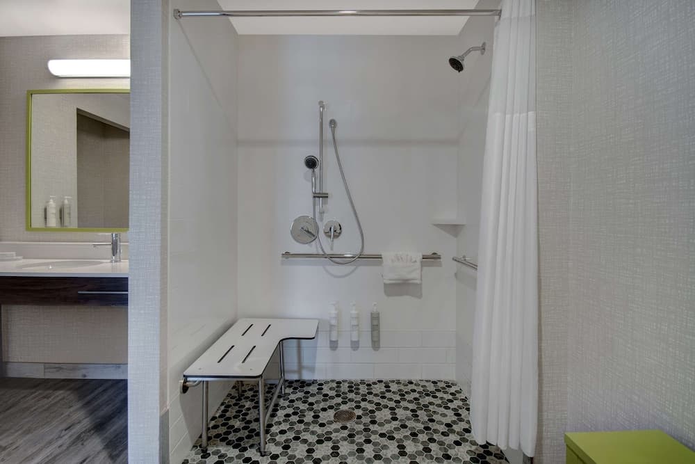 Hampton Inn & Suites Ontario Rancho Cucamonga gallery photo in Rancho Cucamonga, CA — image 26