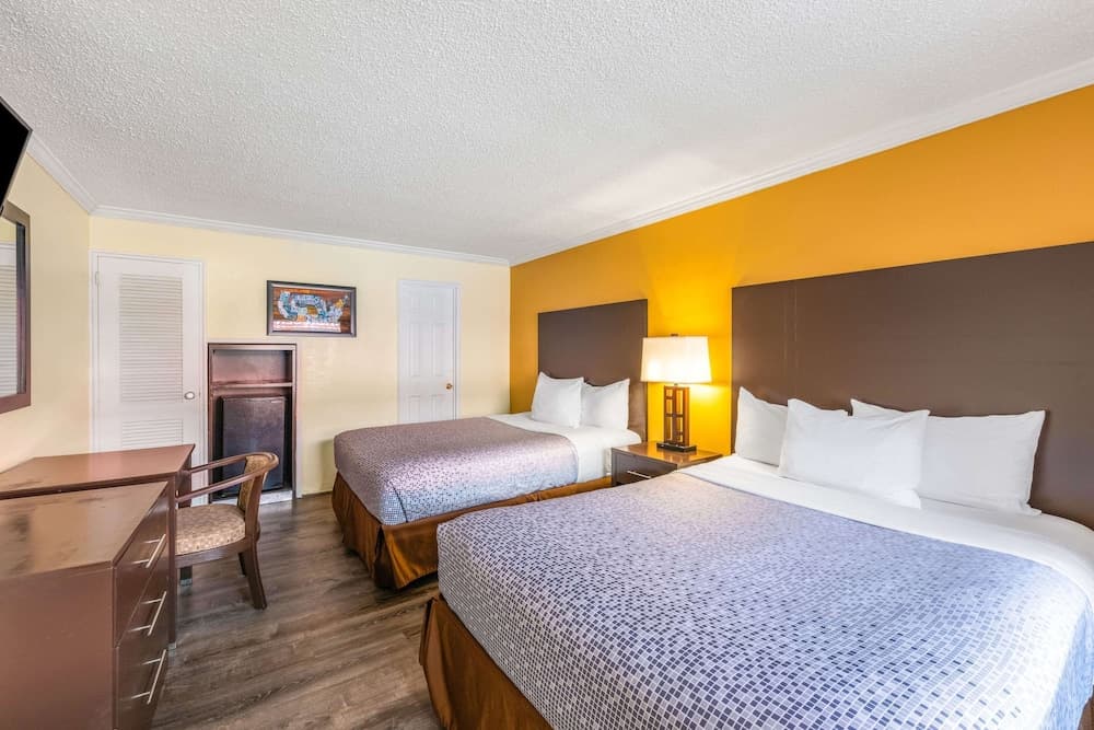 Econo Lodge Beach and Boardwalk featured exterior or lobby in Atlantic City, NJ — similar hotel