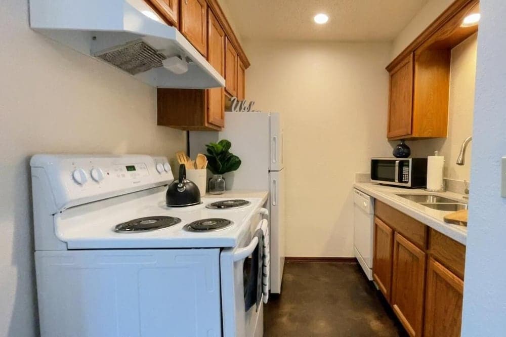 OU-2 Bedroom 1 bath next OU gallery photo in Norman, OK — image 10