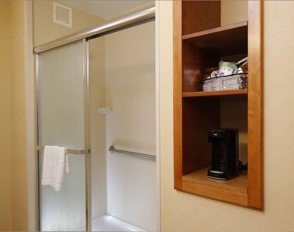 Hampton Inn Waterloo Cedar Valley gallery photo in Waterloo, IA — image 72