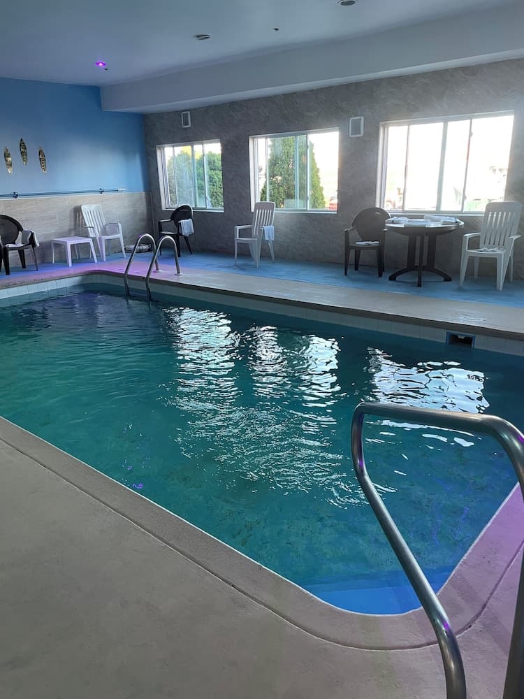 Red Lion Inn & Suites Blue Springs property views in Blue Springs, MO — gallery photo 3
