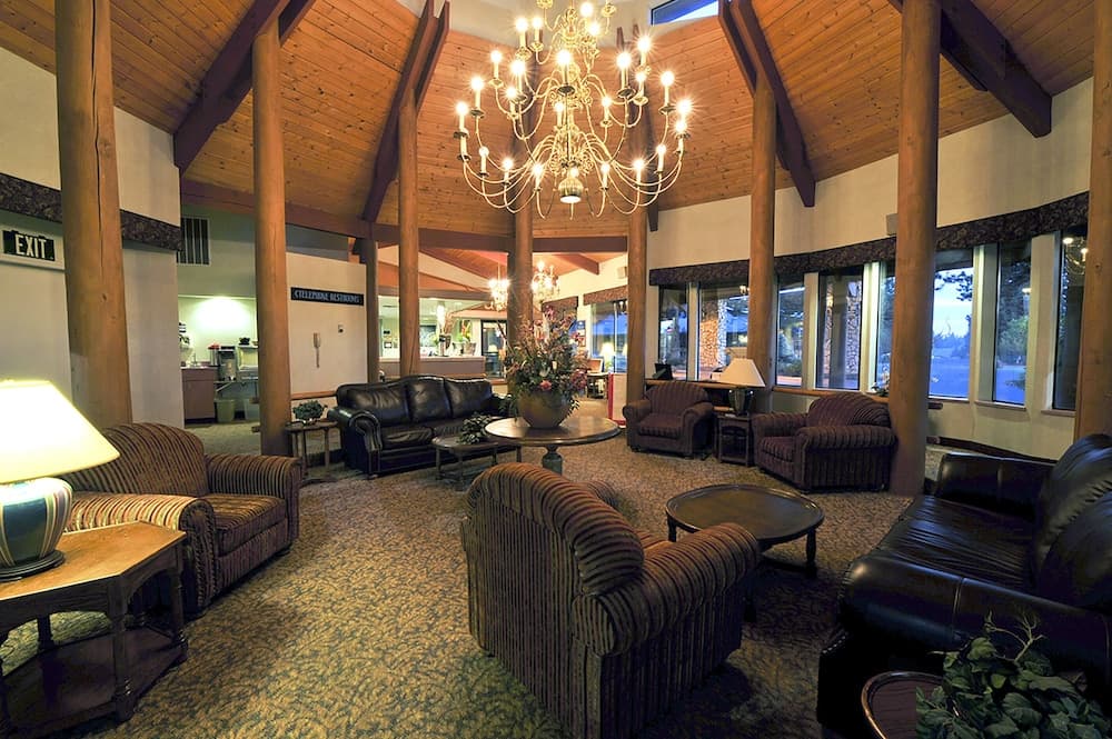 Shilo Inn Suites Hotel - Bend property views in Bend, OR — gallery photo 3