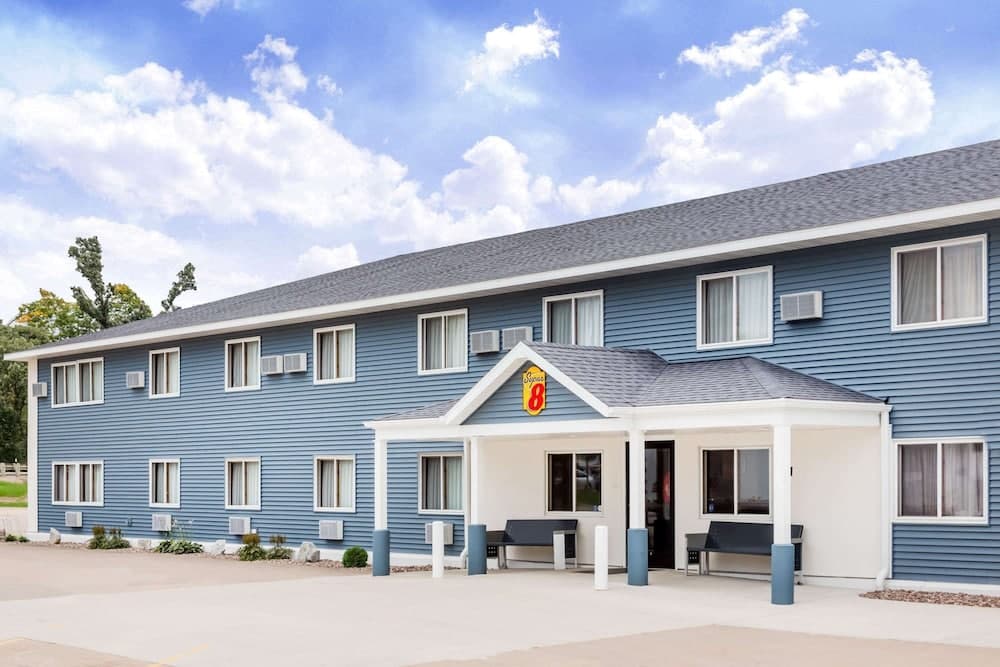 Super 8 by Wyndham Platteville featured exterior or lobby in Platteville, WI — similar hotel