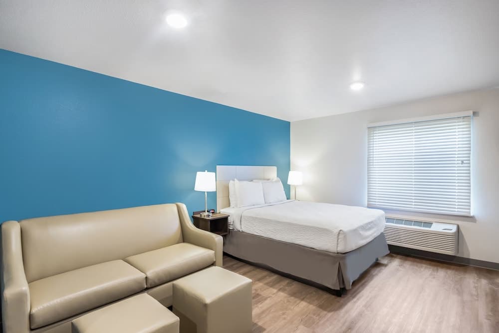 WoodSpring Suites Chicago Addison property views in Addison, IL — gallery photo 3