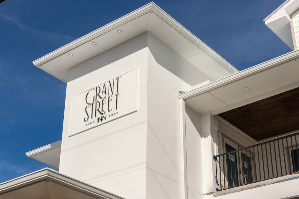 Grant Street Inn, an Ascend Collection Hotel property views in Dunedin, FL — gallery photo 3