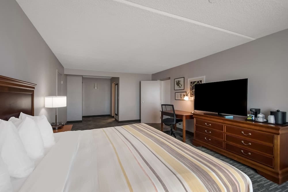 Country Inn & Suites by Radisson, Fredericksburg South (I-95), VA interior in Fredericksburg, VA — gallery photo 2