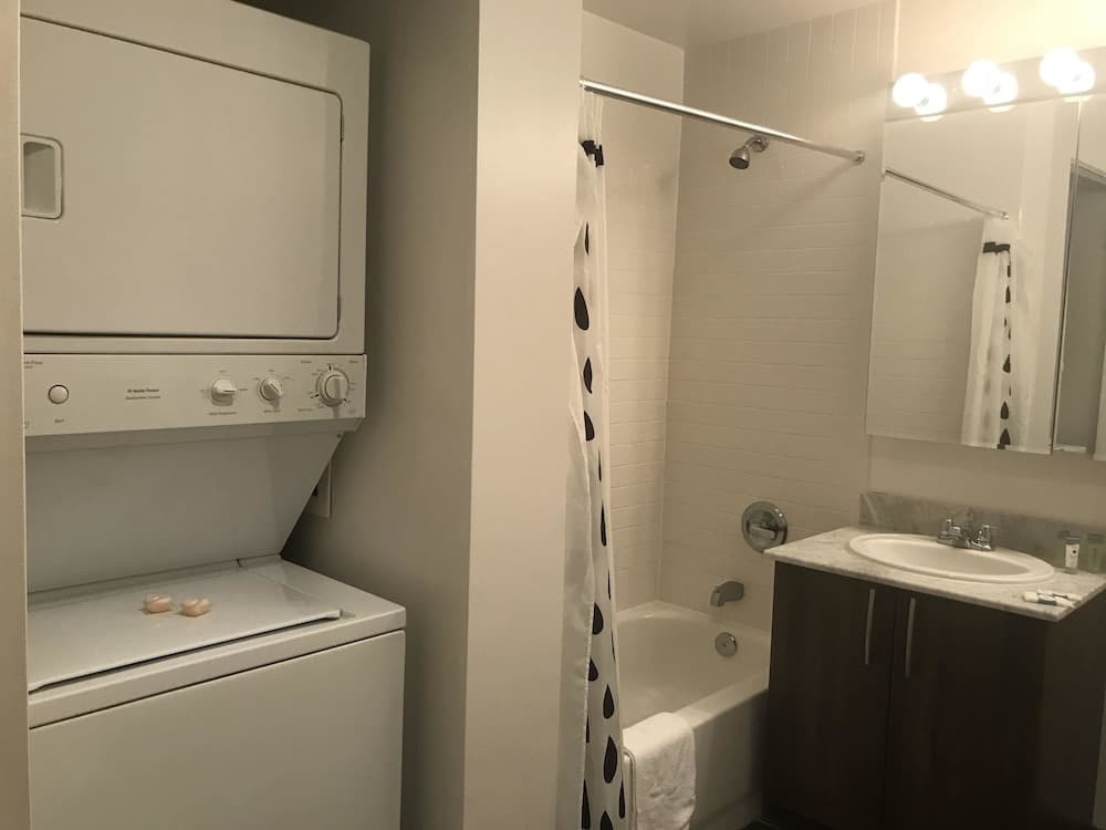 Downtown Luxury Suites gallery photo in Jersey City, NJ — image 23